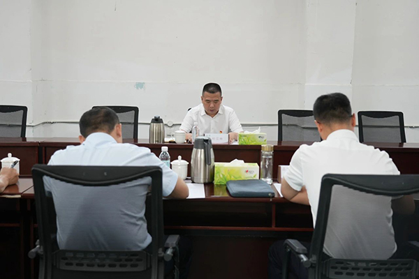 川交公司領(lǐng)導(dǎo)班子深入基層聯(lián)系點(diǎn)講授黨課